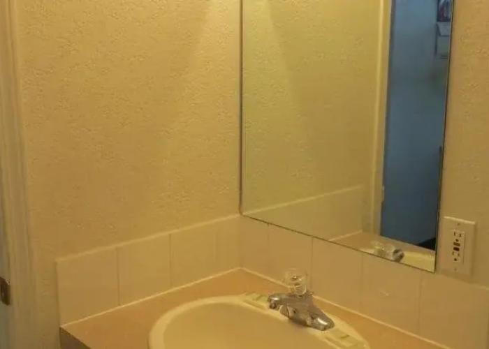 Lazy J Motel
