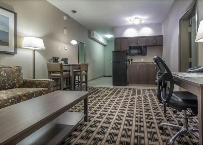 Timber Ridge Inn and Suites