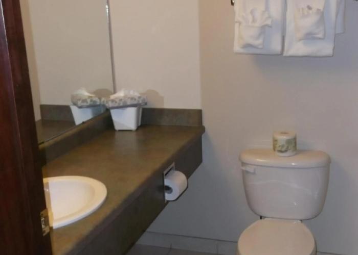 Foxwood Inn & Suites