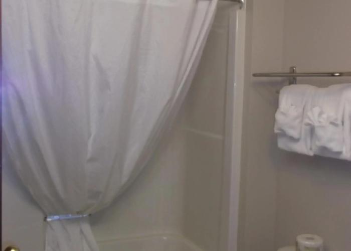 Foxwood Inn & Suites
