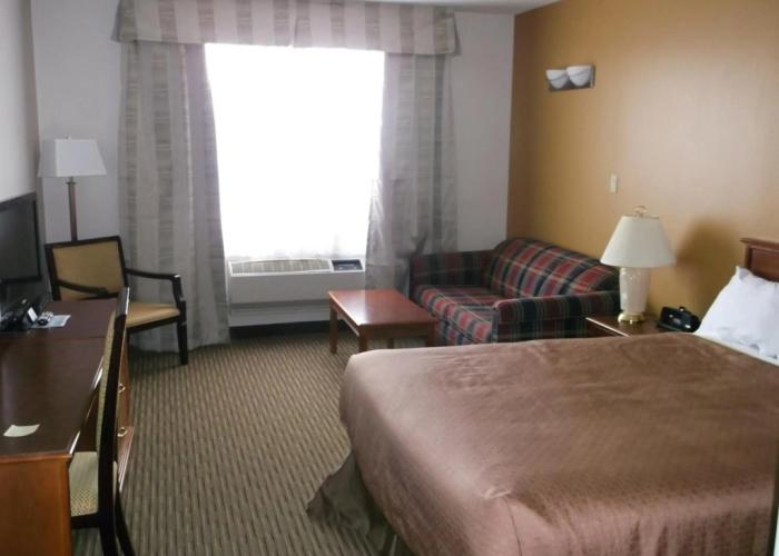 Foxwood Inn & Suites