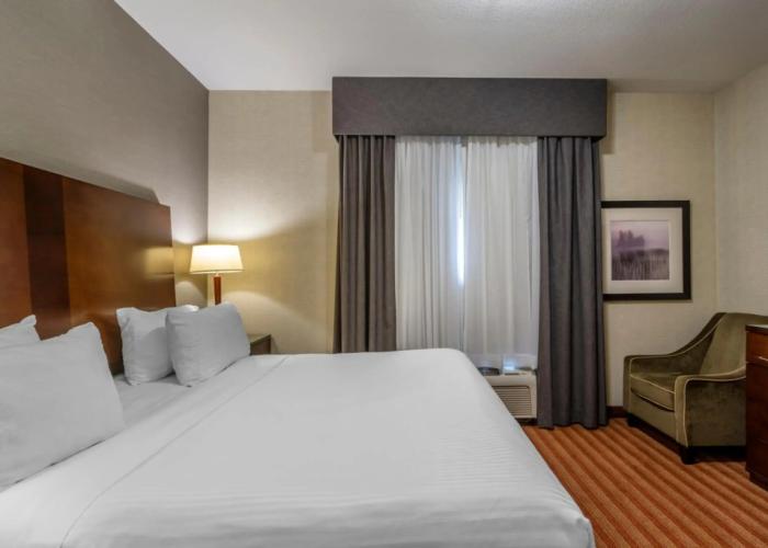 Devonian Hotel & Suites
