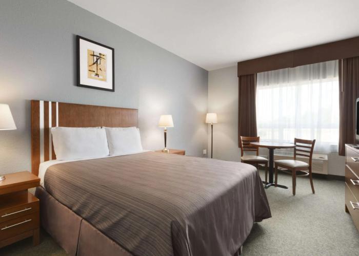 High Prairie Inn