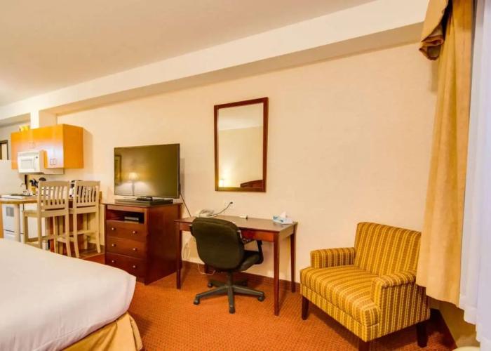 Peavine Inn And Suites High Prairie