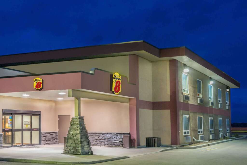 Super 8 by Wyndham Innisfail