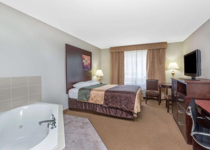 Super 8 by Wyndham Innisfail