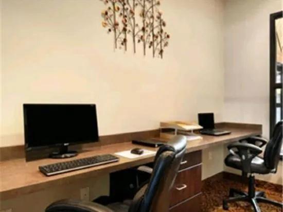 Super 8 by Wyndham Innisfail