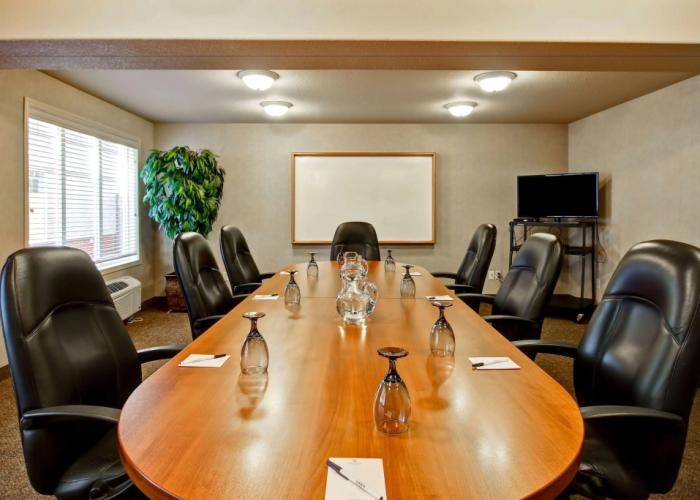 Ramada by Wyndham Ponoka