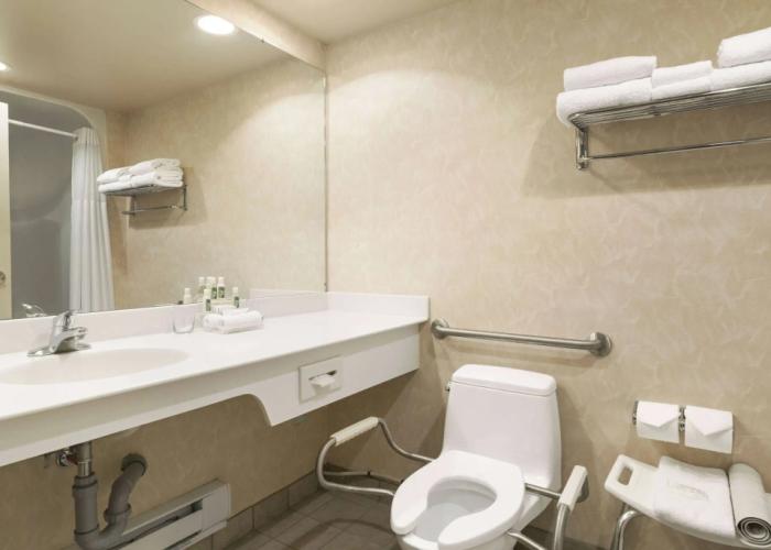Travelodge by Wyndham Spruce Grove