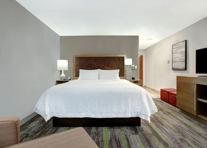 Ramada by Wyndham St. Paul AB
