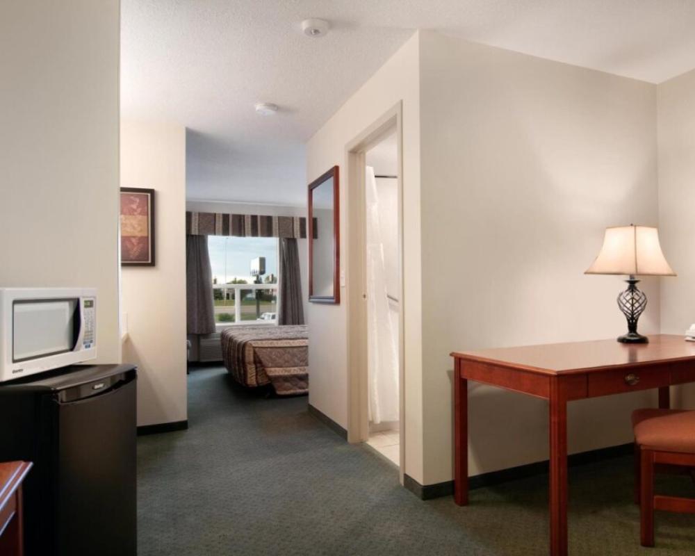 Travelodge by Wyndham Stony Plain