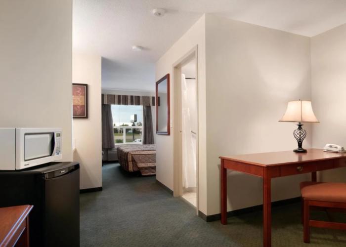 Travelodge by Wyndham Stony Plain