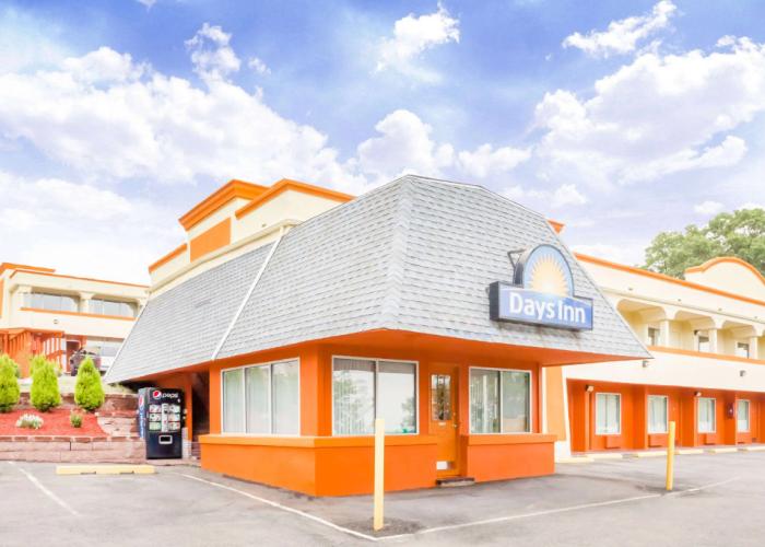 Travelodge by Wyndham Stony Plain