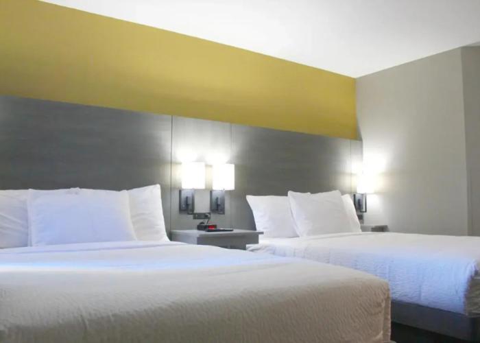 Days Inn by Wyndham Stony Plain