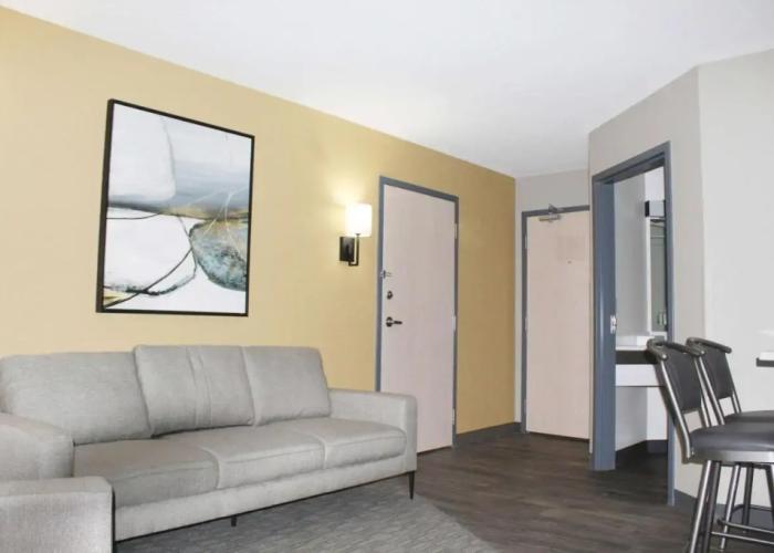 Days Inn by Wyndham Stony Plain