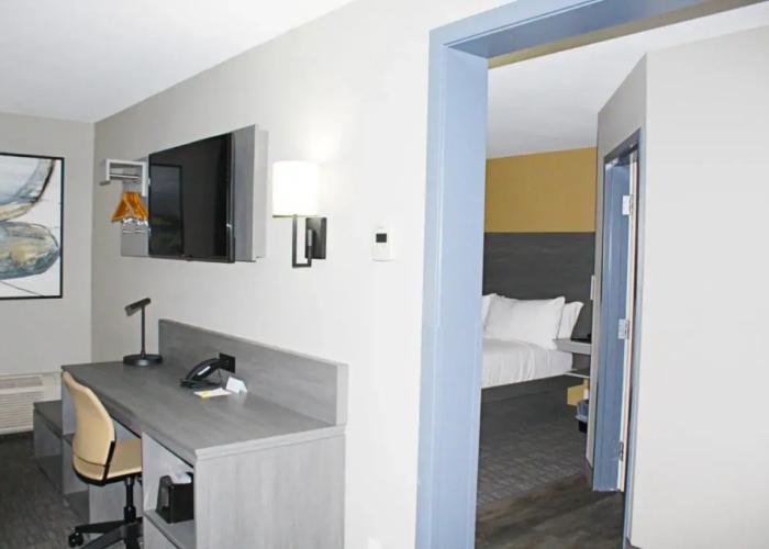 Days Inn by Wyndham Stony Plain