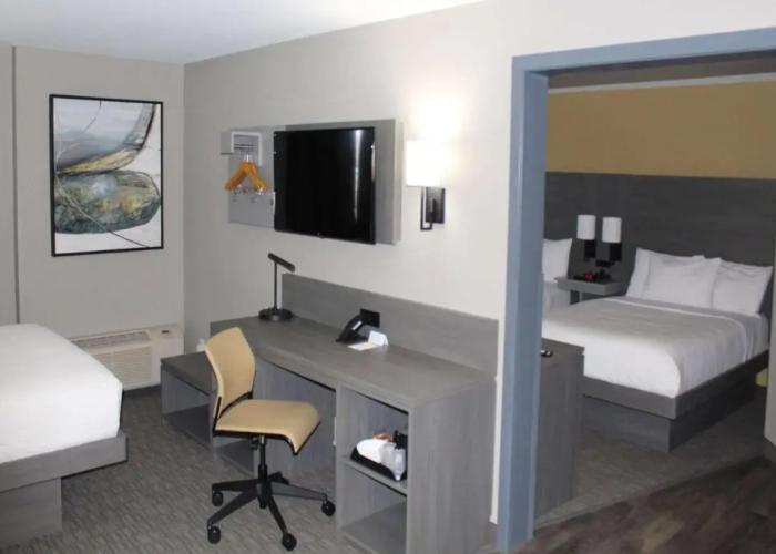 Days Inn by Wyndham Stony Plain
