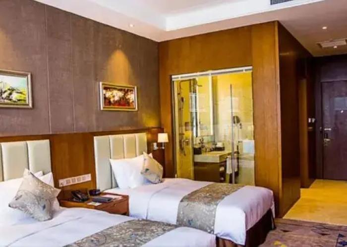 Huayang Hotel