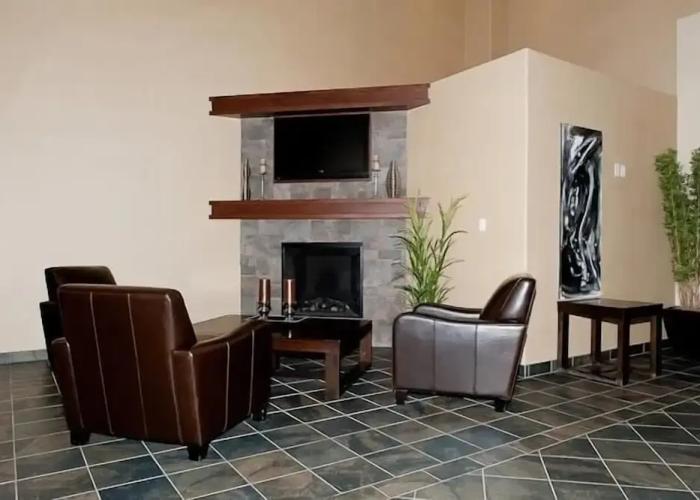 Paradise Inn & Suites Valleyview