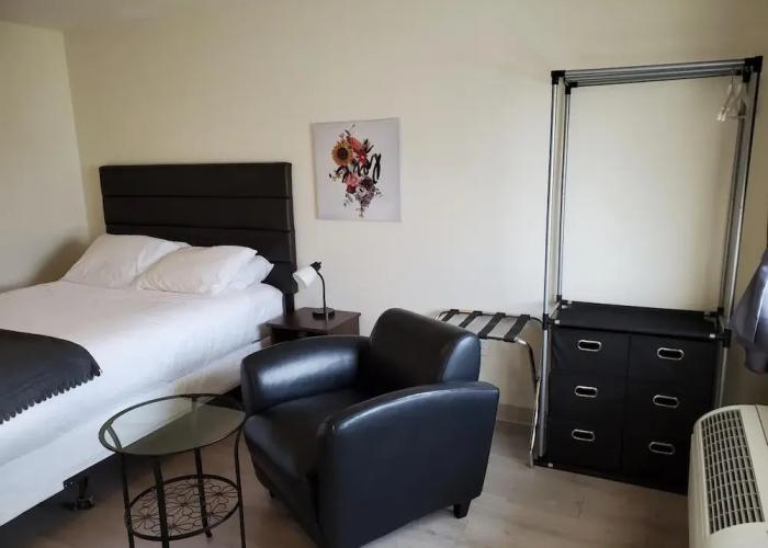waintel studio-wainwright motel