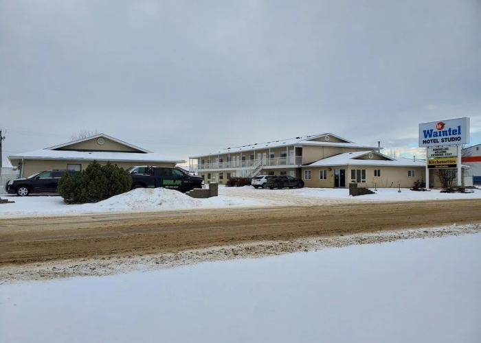 waintel studio-wainwright motel