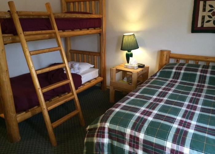 Bear's Claw Lodge