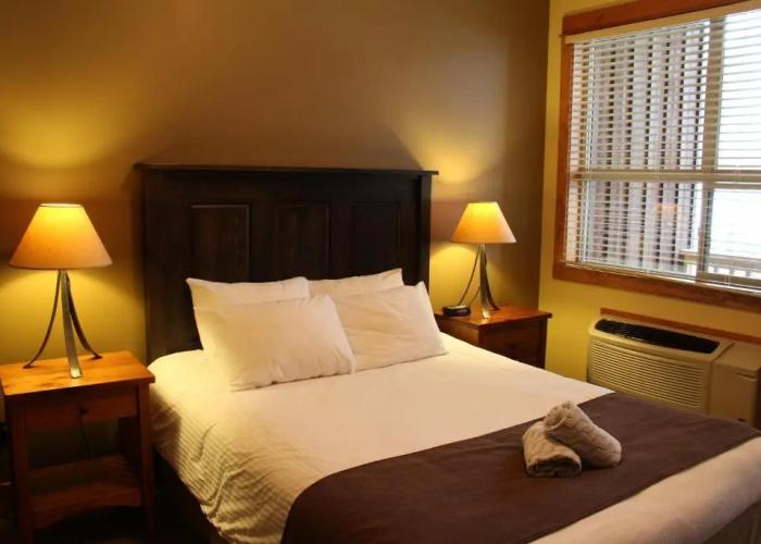 Timberline Lodges by Fernie Lodging Company