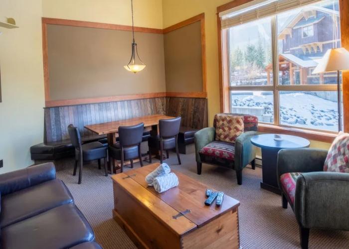 Timberline Lodges by Fernie Lodging Co