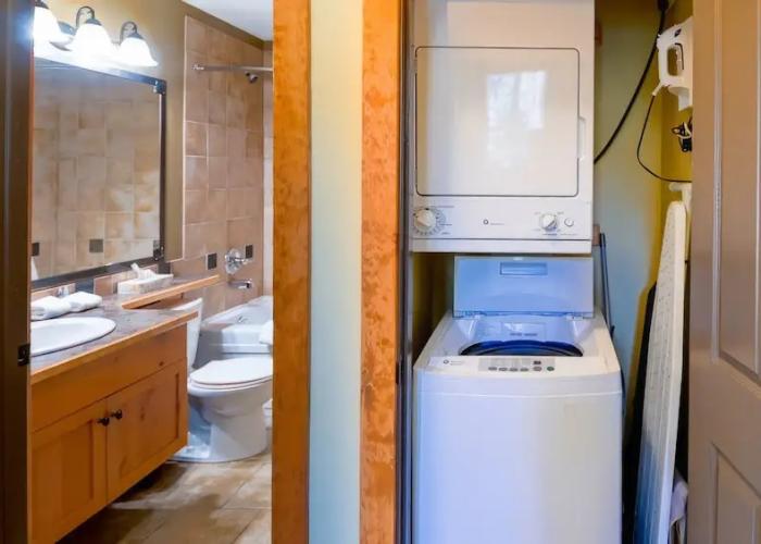 Timberline Lodges by Fernie Lodging Co