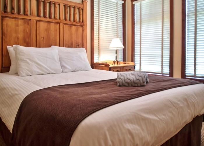 Snow Creek Lodge by Fernie Lodging Co