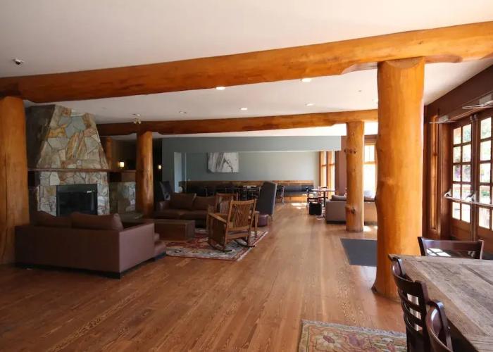 Snow Creek Lodge by Fernie Lodging Co