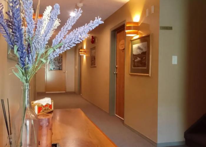 Raven's Nest Hotel