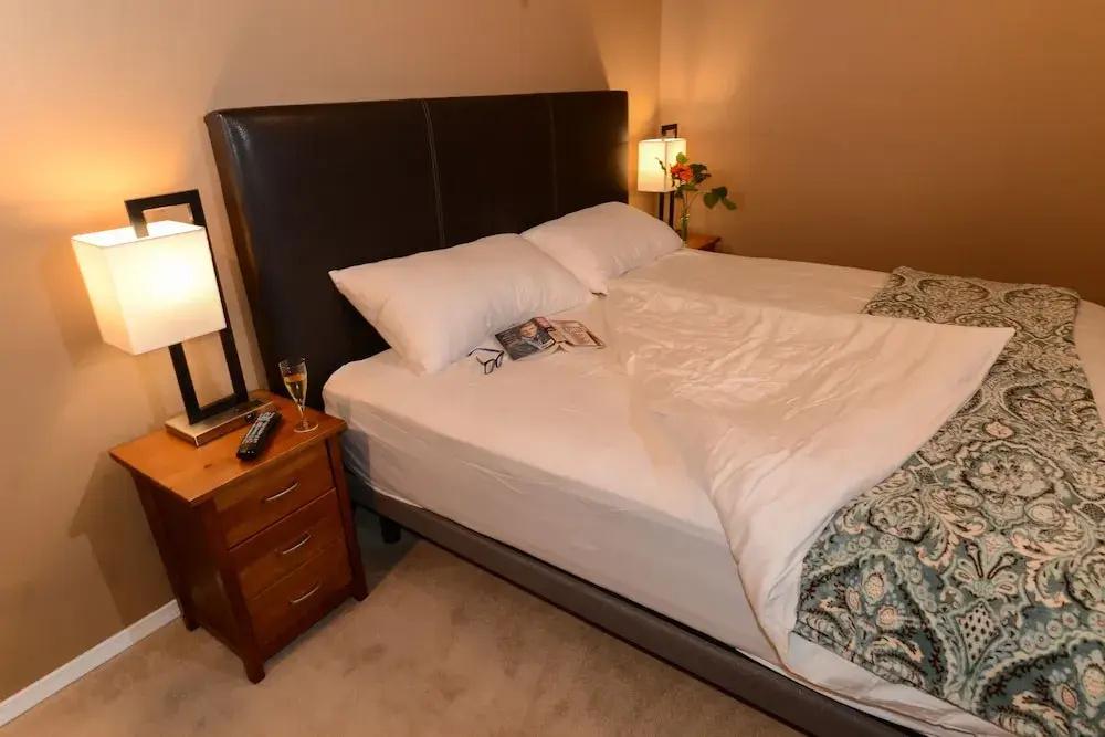 фото Uncorked Bed & Breakfast