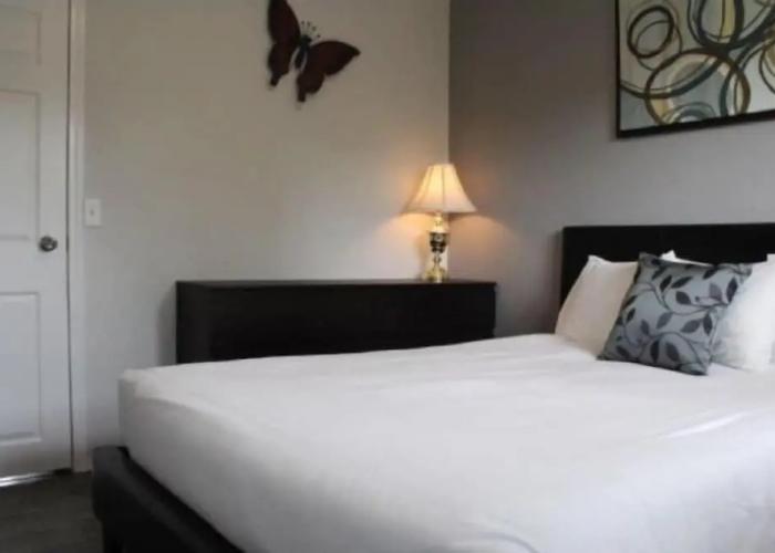 Maple Leaf Motel & RV Resort