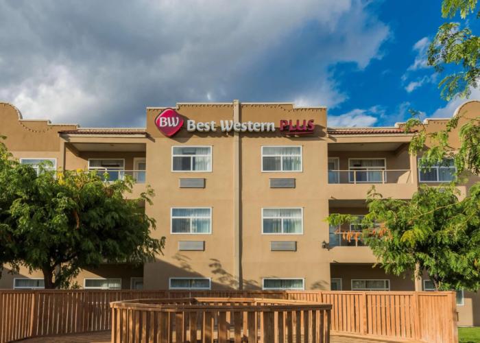 Best Western Plus Osoyoos Hotel & Suites