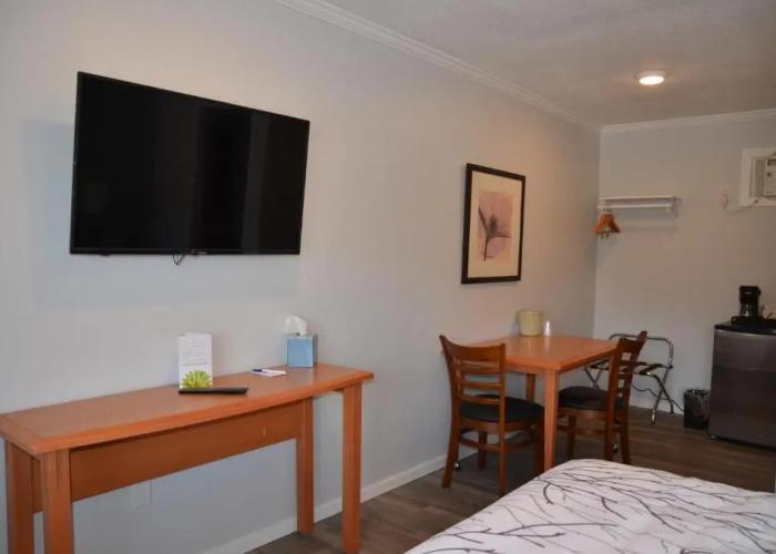 Westridge Motor Inn