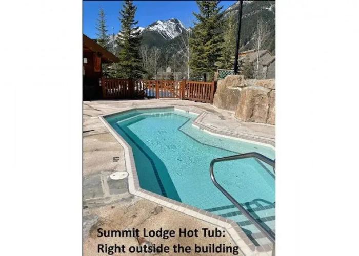 SPACIOUS Studio | Ski In/Out | Pool & Hot Tubs | in the Heart of PANORAMA RESORT