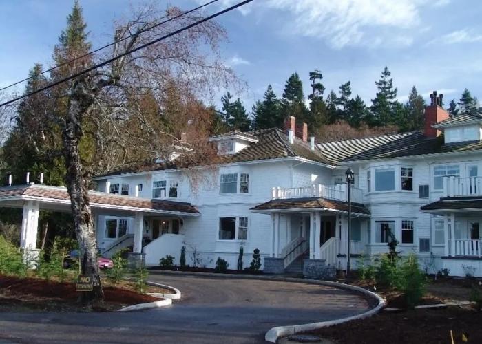 Crown Mansion Boutique Hotel & Villas