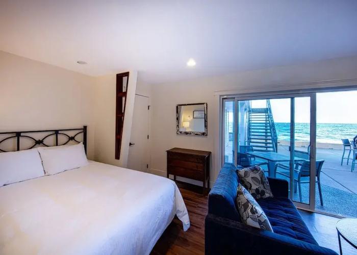 Qualicum Beach Ocean Suites
