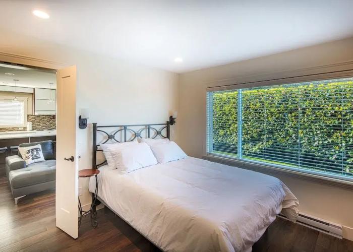 Qualicum Beach Ocean Suites