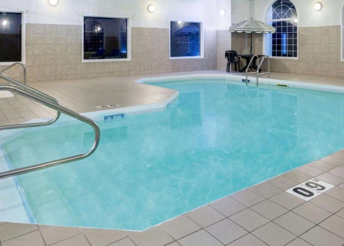 Super 8 by Wyndham Morden