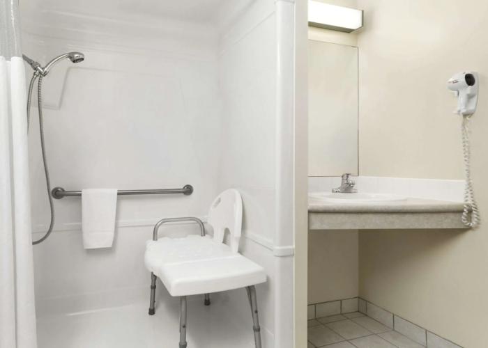 Days Inn by Wyndham Steinbach