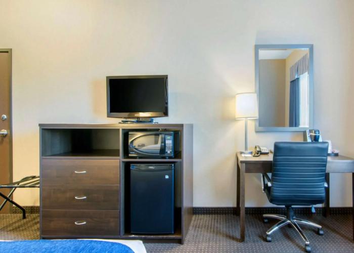 Comfort Inn & Suites