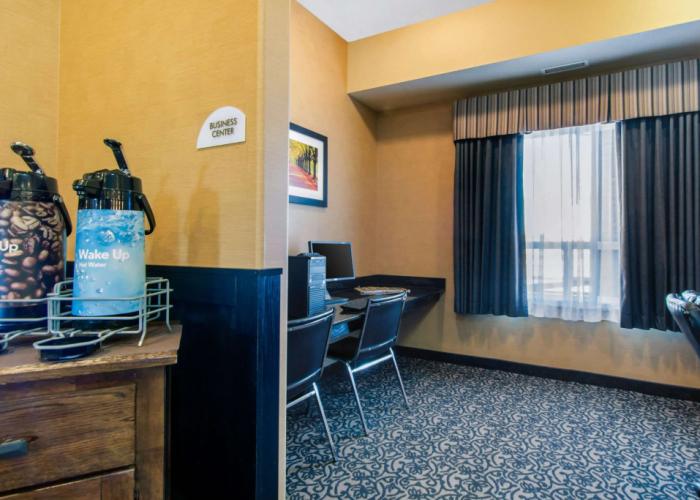 Comfort Inn & Suites