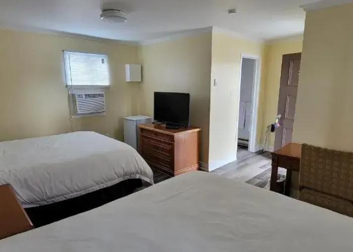 North Shore Wayside Inn