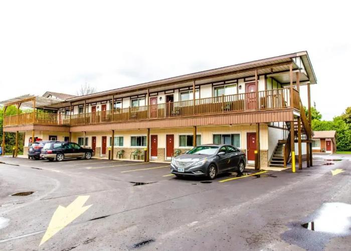 Cedar Lodge Motel