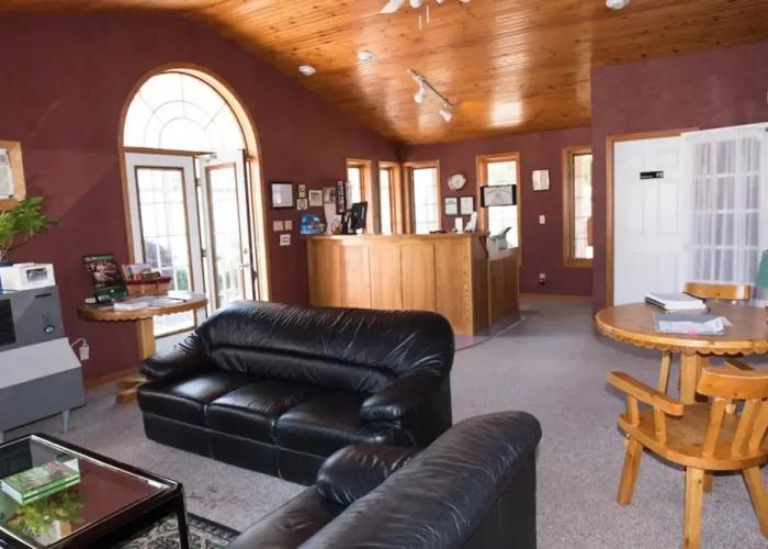 Cedar Lodge Motel