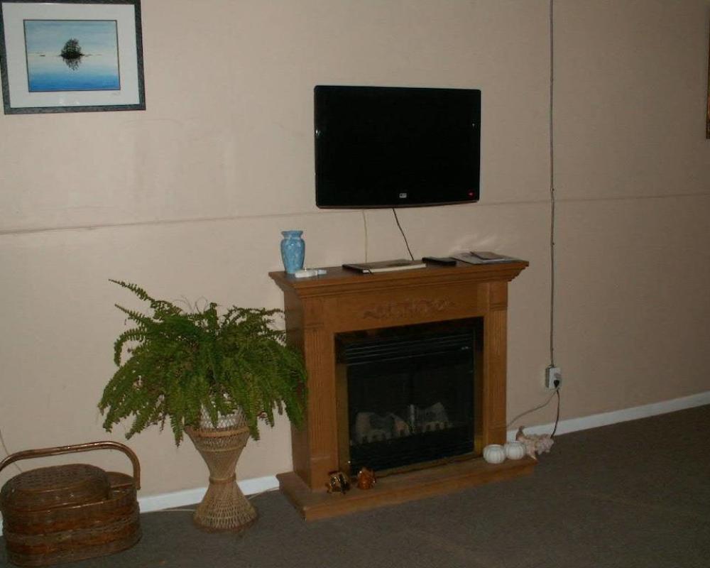 Canalside Restaurant, Inn & Kitchen store