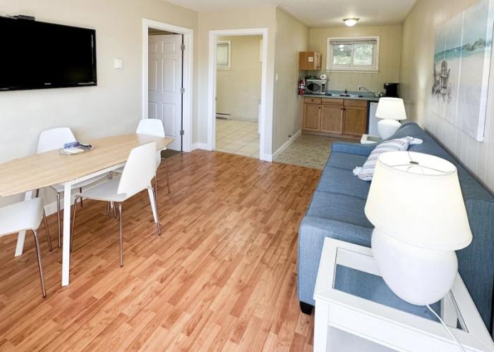 Oasis by the Bay Vacation Suites
