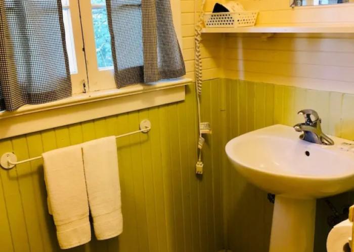 Green Gables Bungalow Court